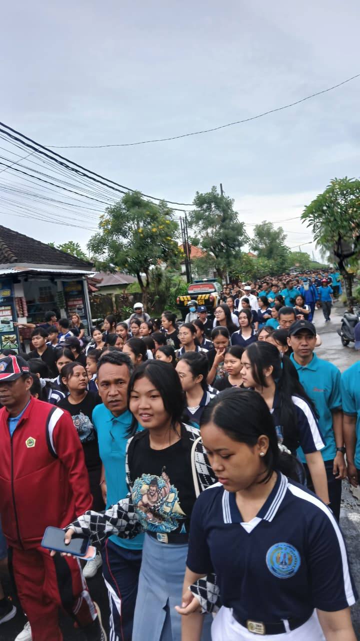 jalan santai HUT yg ke 23