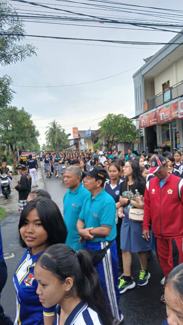 jalan santai HUT yg ke 23