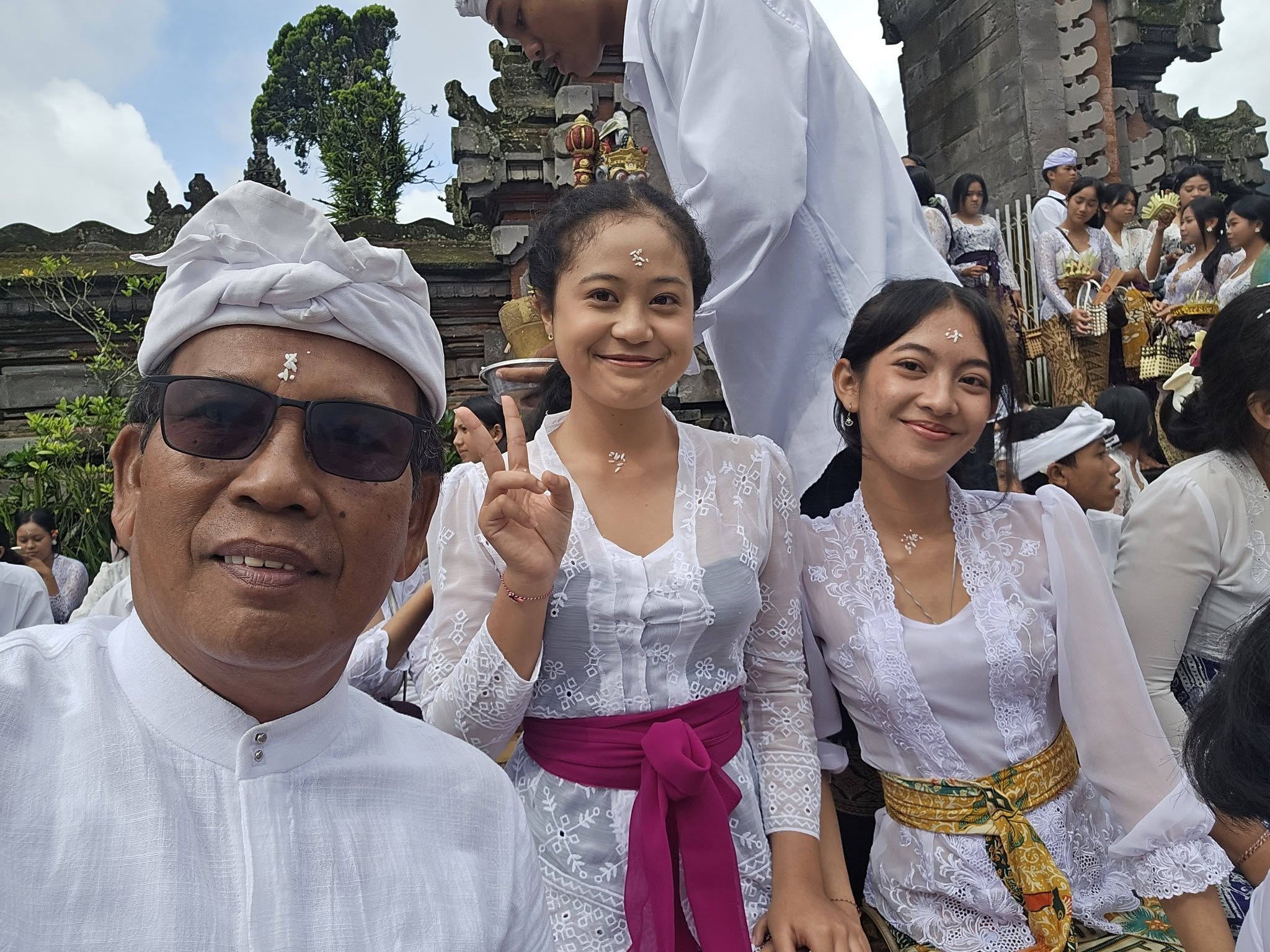 besakih kls xii 2026