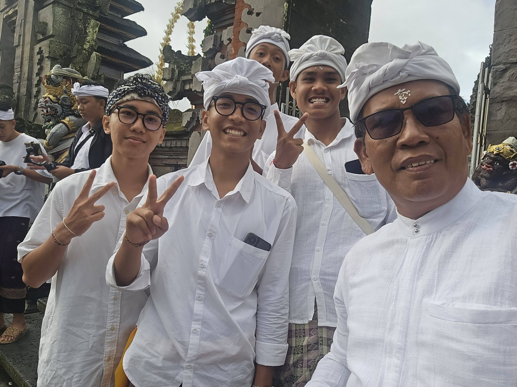 besakih kls xii 2026