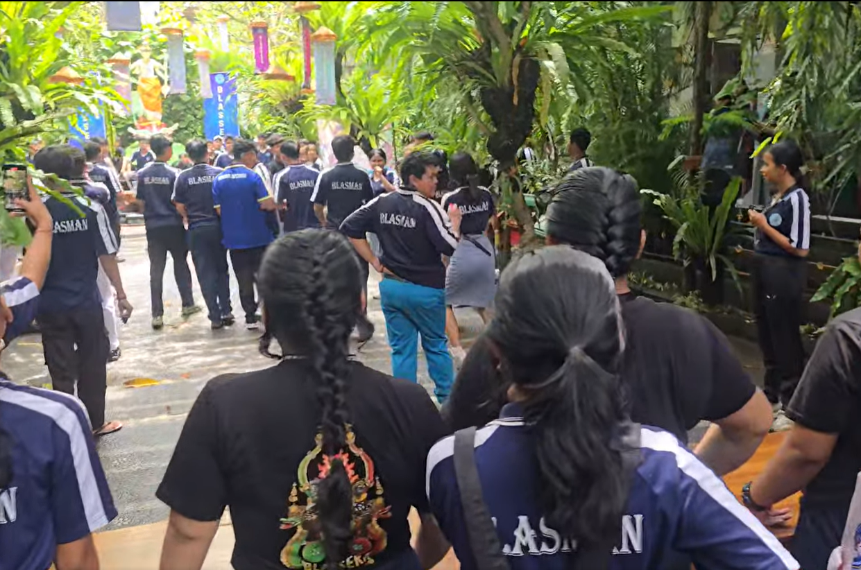 jalan santai HUT yg ke 23